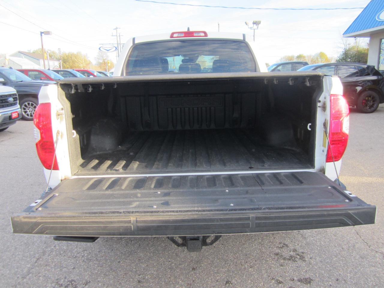 2020 Toyota Tundra TRD SPORT LEATHER NAV SUNROOF 1 OWNER NO ACCIDENTS Photo