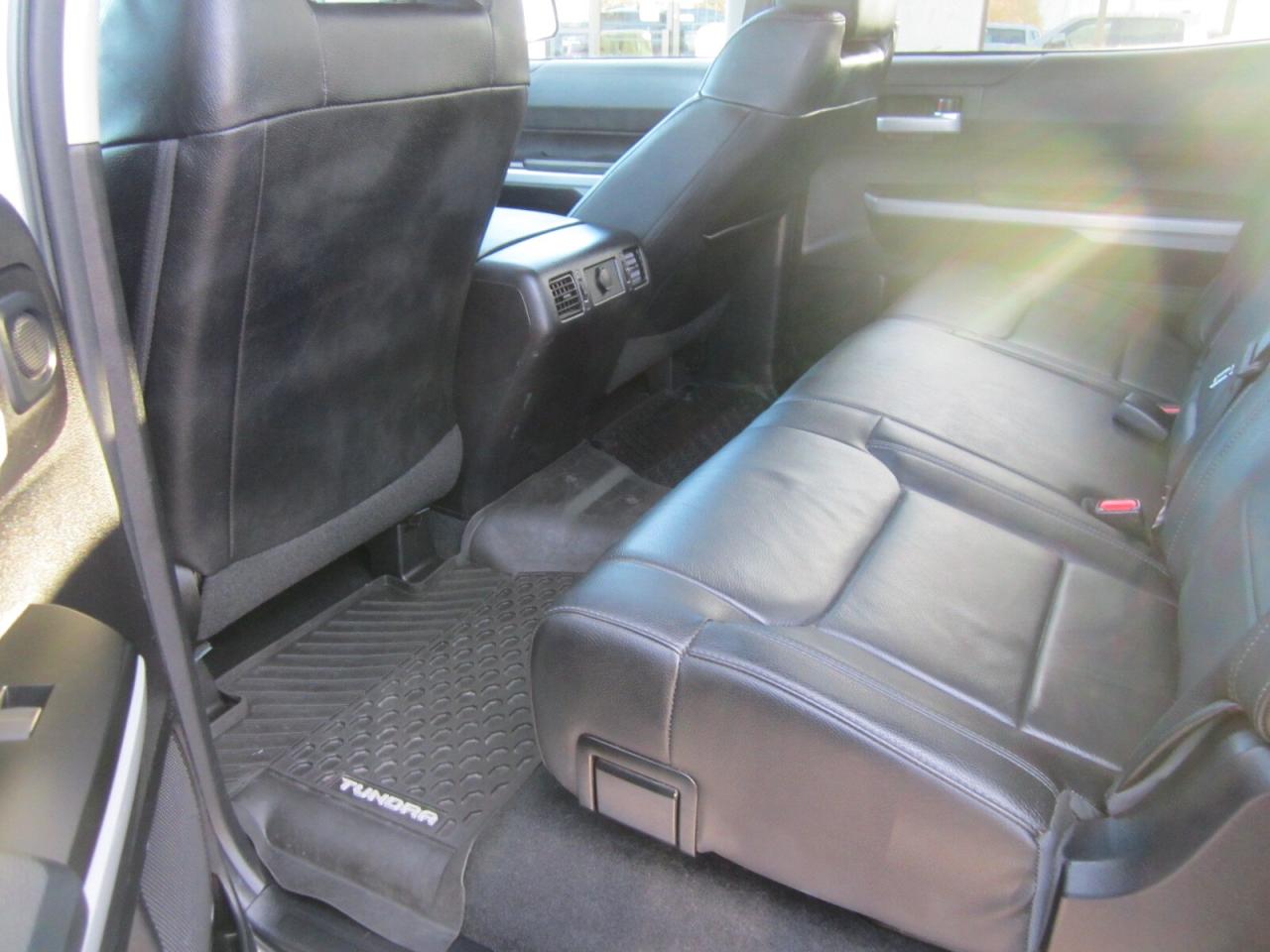 2020 Toyota Tundra TRD SPORT LEATHER NAV SUNROOF 1 OWNER NO ACCIDENTS Photo