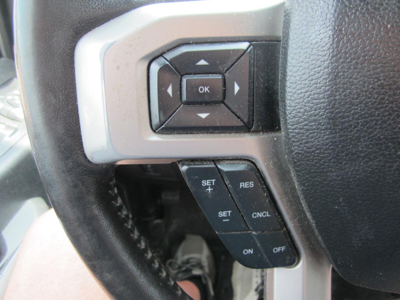 2017 Ford F-150 4WD Crew 5.0L Lariat One Owner No Accidents Photo