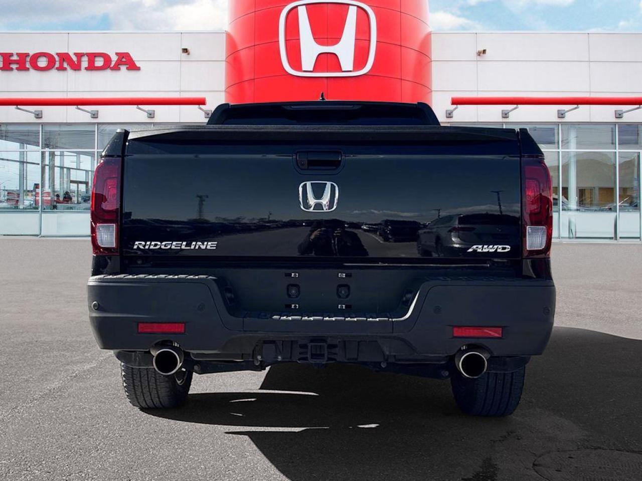 2023 Honda Ridgeline Black Edition Photo4