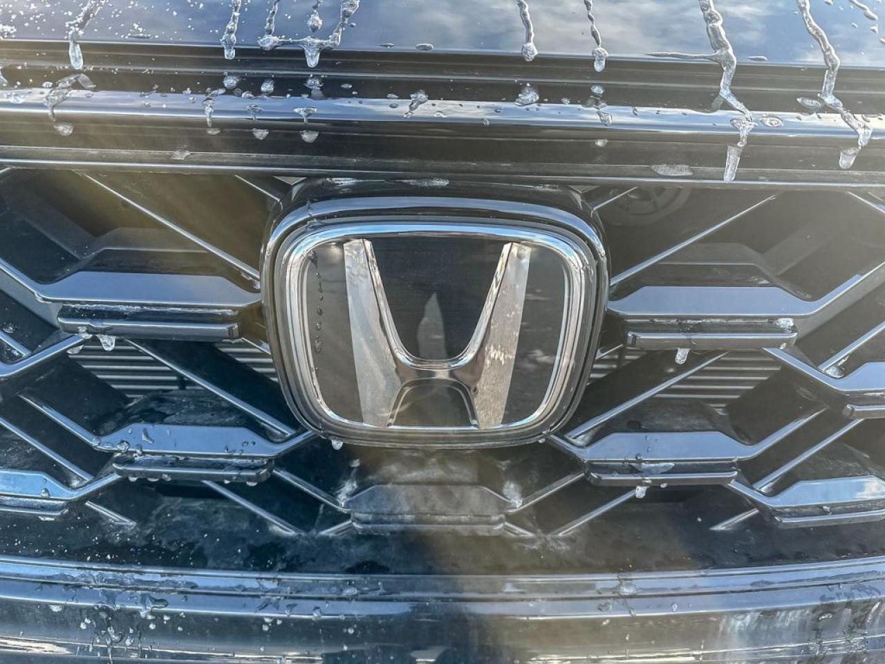 2025 Honda CR-V Hybrid Touring Photo