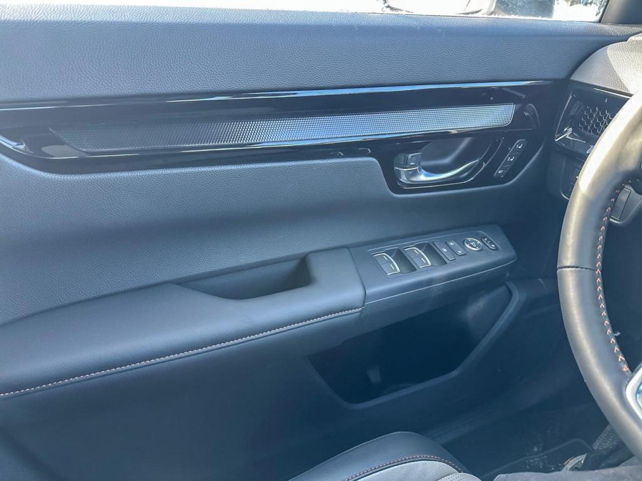 2025 Honda CR-V Hybrid Touring Photo