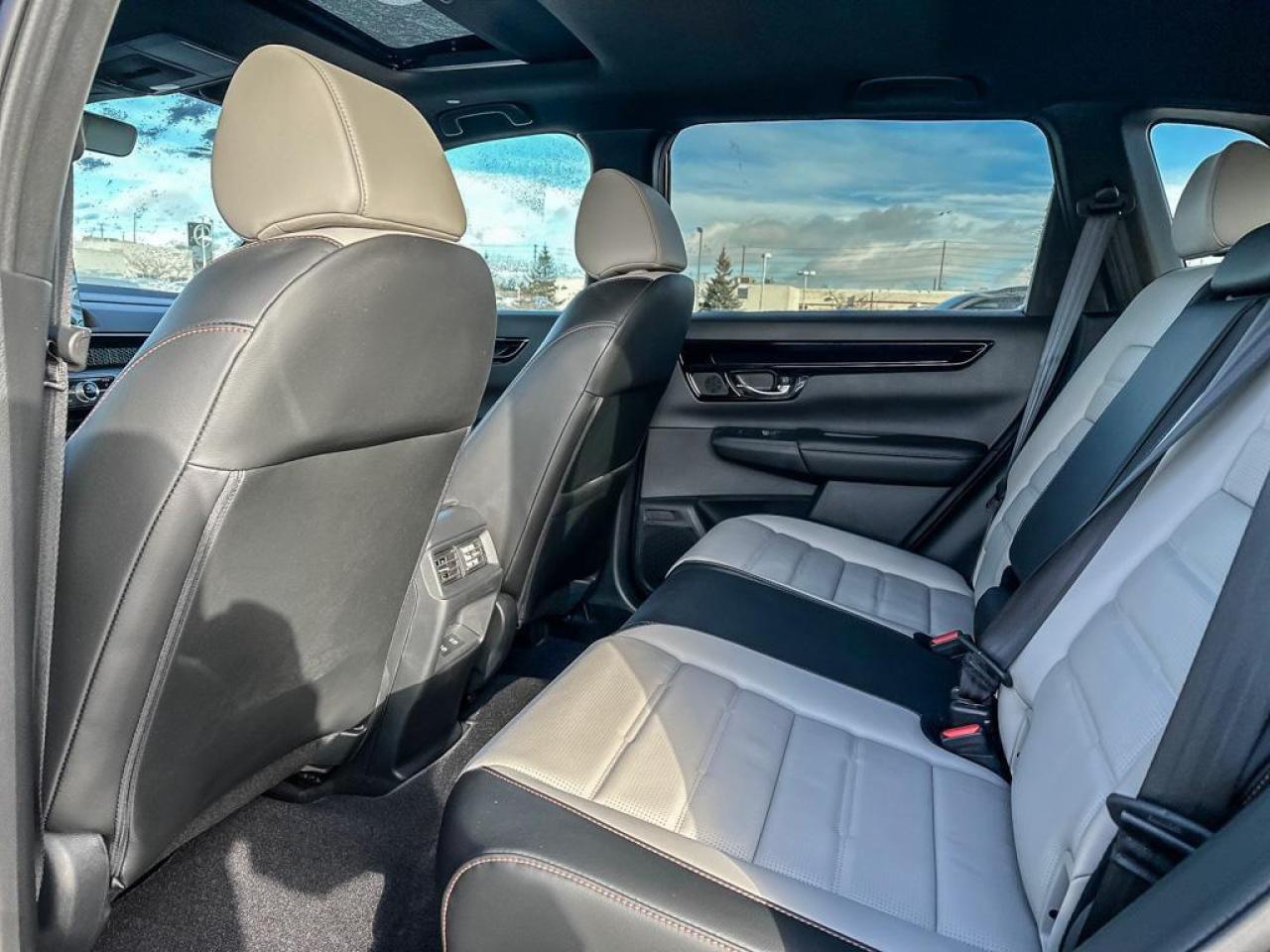 2025 Honda CR-V Hybrid Touring Photo