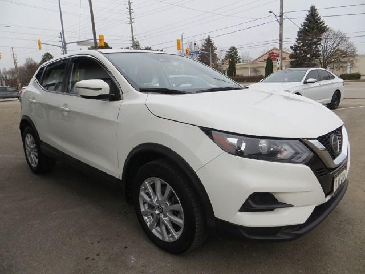 2022 Nissan Qashqai CERTIFIED, S, 1 OWNER, CLEAN CARFAX Photo