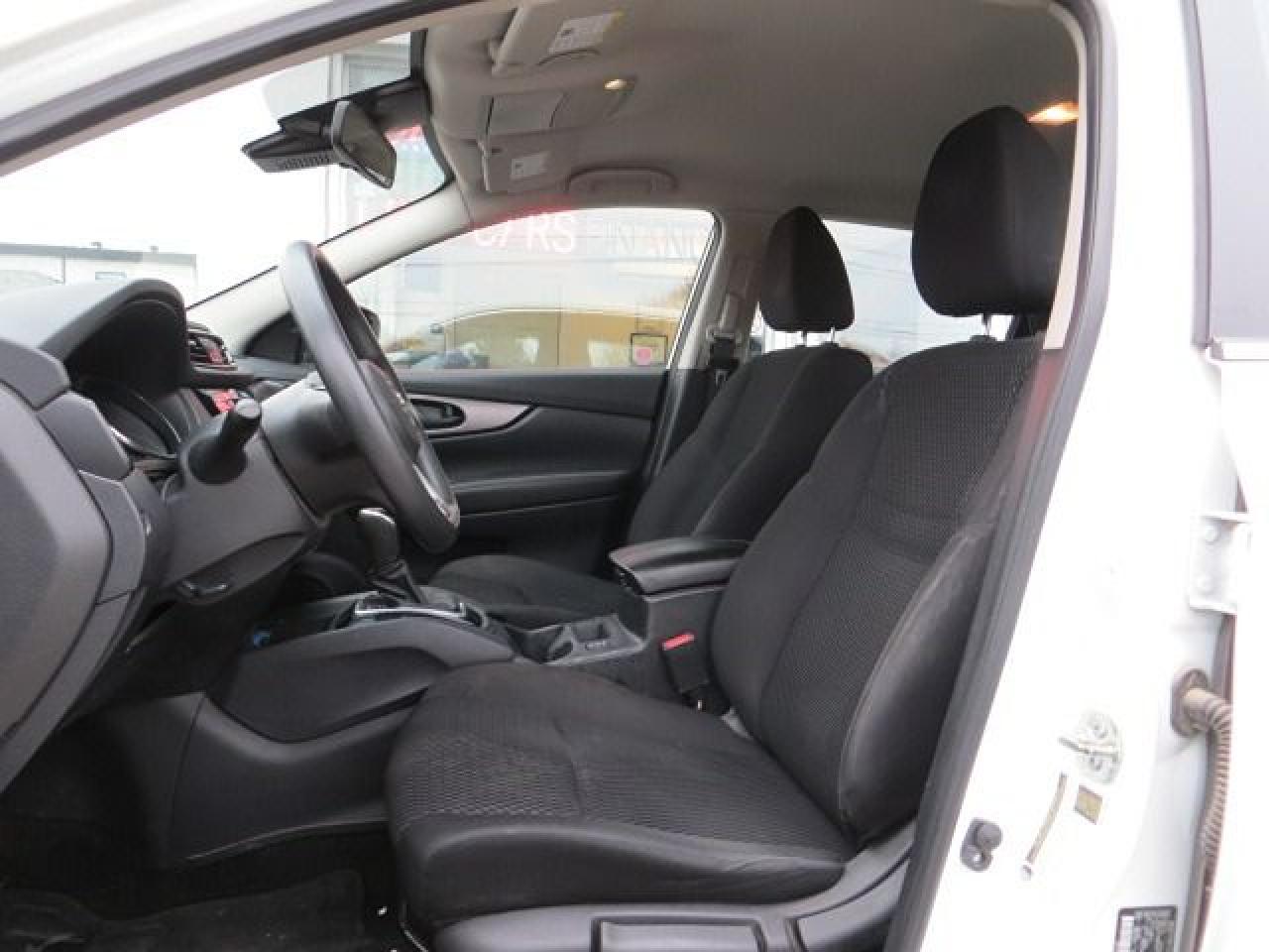 2022 Nissan Qashqai CERTIFIED, S, 1 OWNER, CLEAN CARFAX Photo