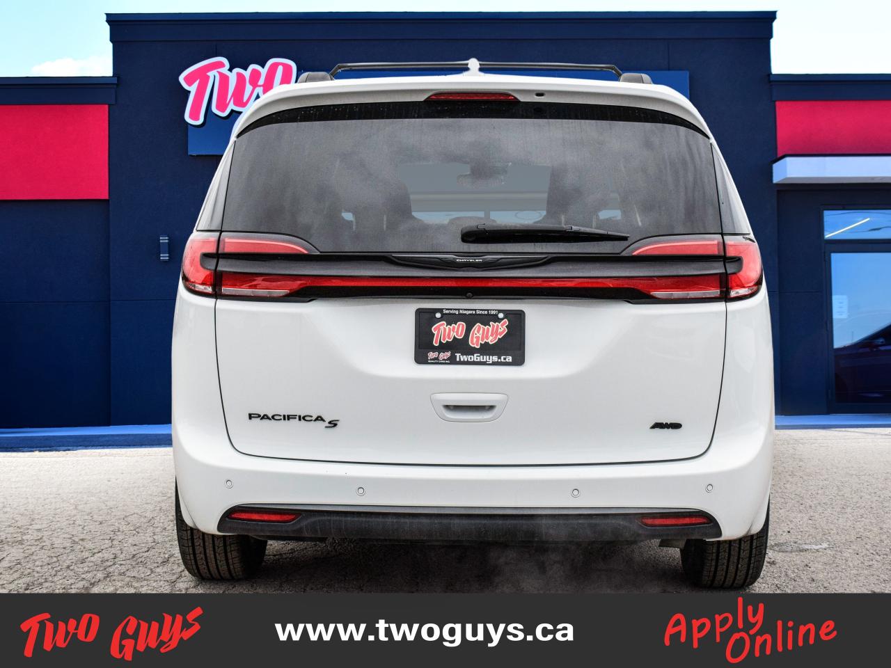 2022 Chrysler Pacifica Touring AWD   S Pkg   Pwr Sliders   New Tires Photo