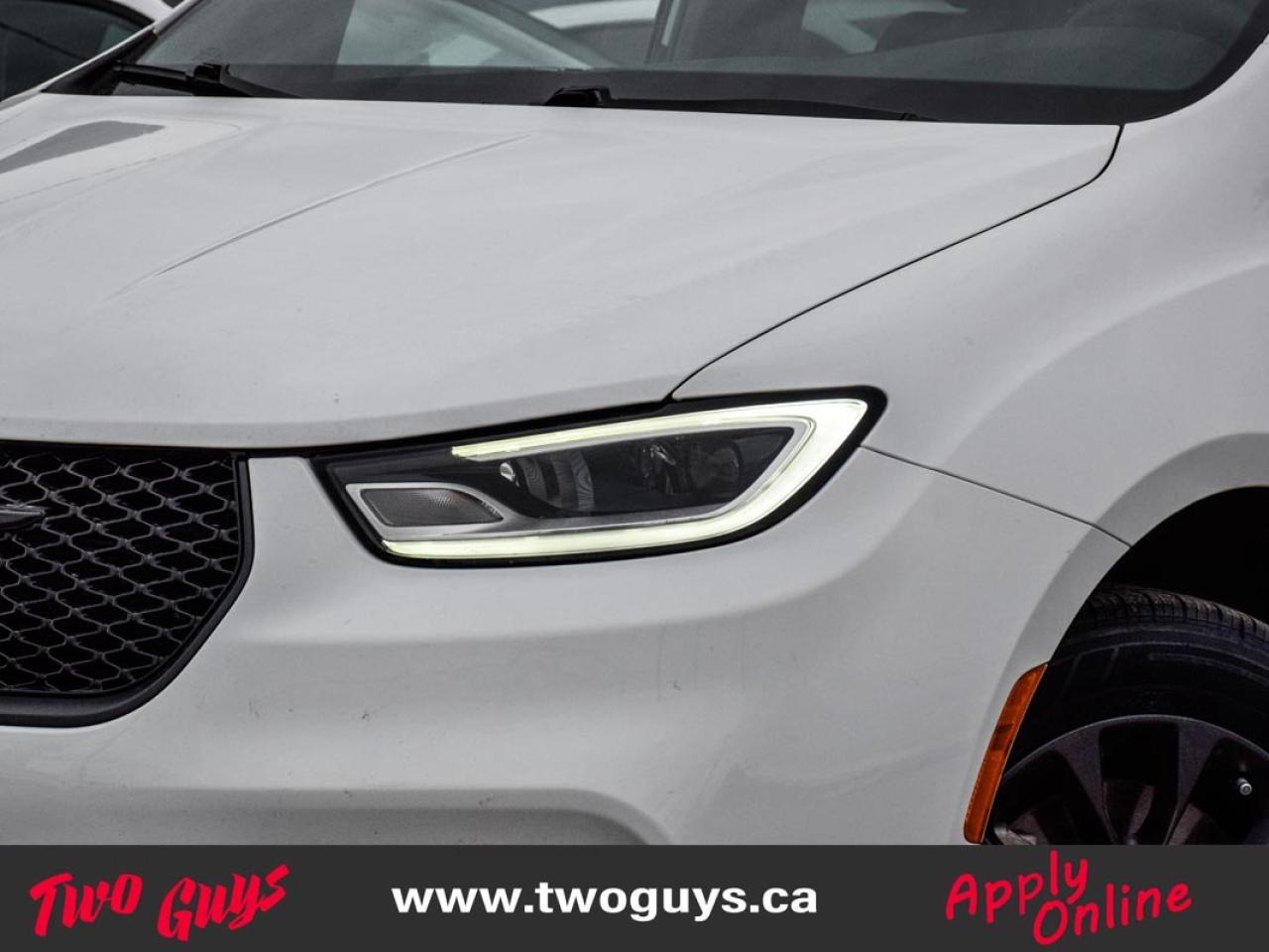 2022 Chrysler Pacifica Touring AWD S Appearance Pkg 7 Pass Back Up Cam Photo