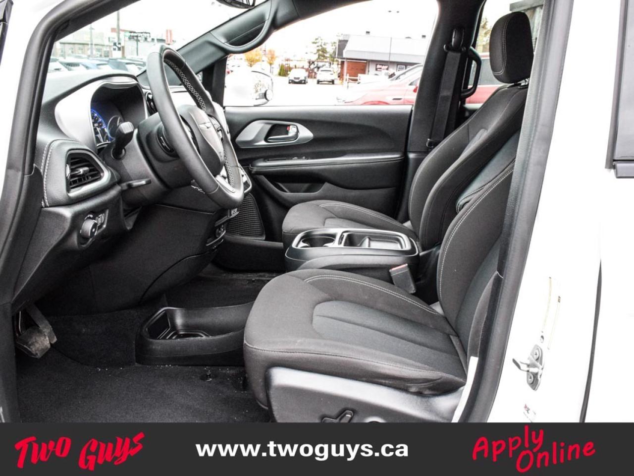 2022 Chrysler Pacifica Touring AWD S Appearance Pkg 7 Pass Back Up Cam Photo