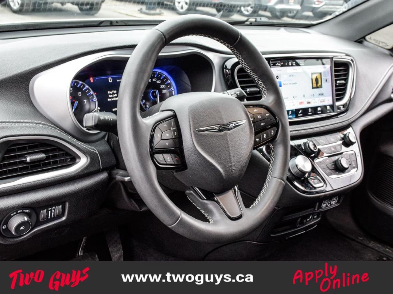 2022 Chrysler Pacifica Touring AWD S Appearance Pkg 7 Pass Back Up Cam Photo