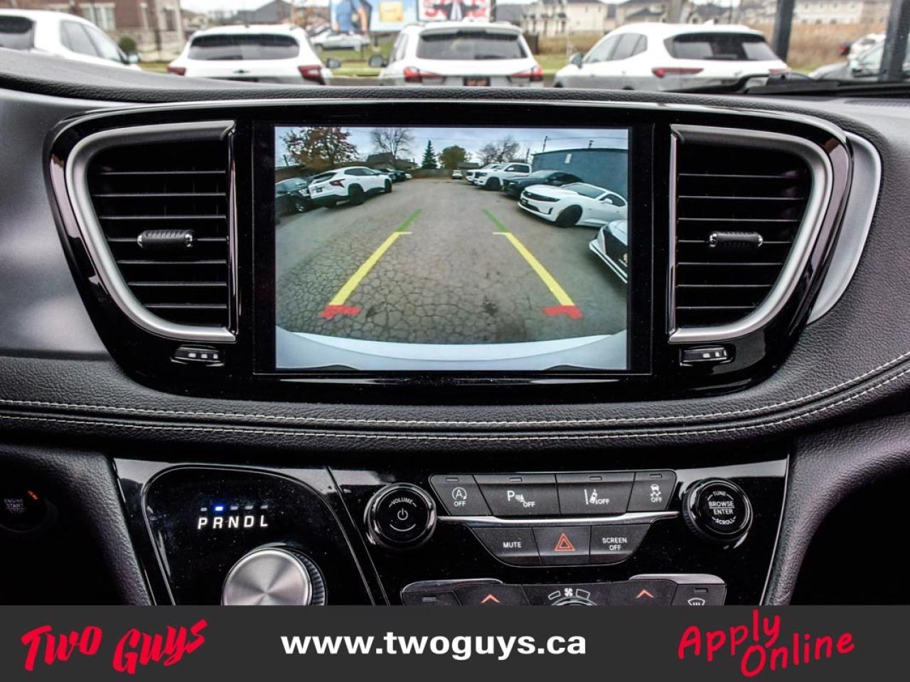 2022 Chrysler Pacifica Touring AWD S Appearance Pkg 7 Pass Back Up Cam Photo