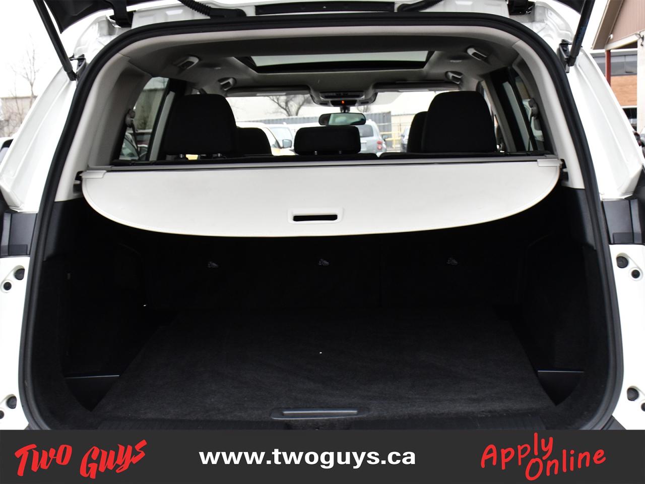 2021 Nissan Rogue SV FWD   Panoroof   New Tires   Remote Start Photo