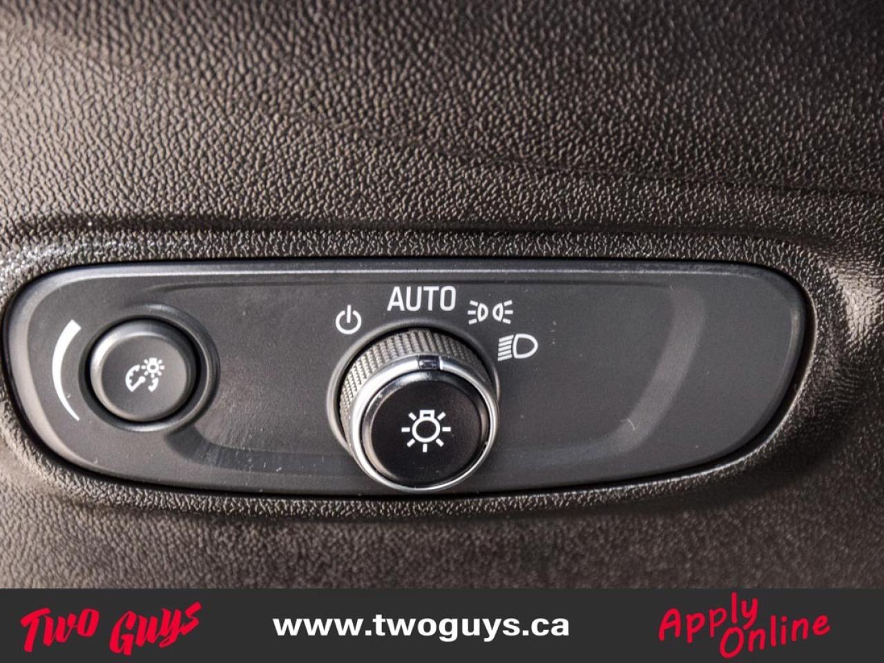 2022 Chevrolet Equinox AWD 4dr RS Leather Panoroof Back Up Camera Photo