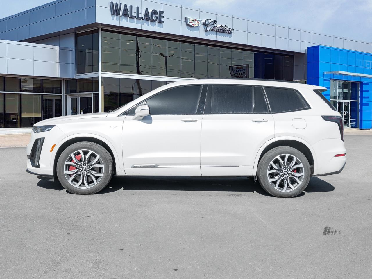 2024 Cadillac XT6 AWD Sport NAV, 1OWNER, CLEAN, Sunroof, ADV SAFETY Photo2