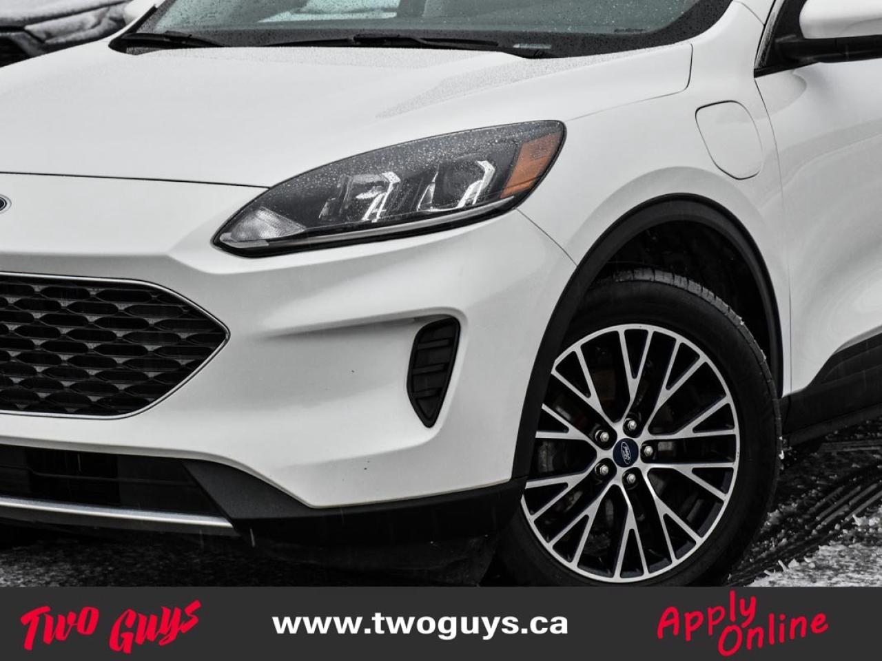 2021 Ford Escape SE   New Tires   Remote Start   Fuel Saver!! Photo