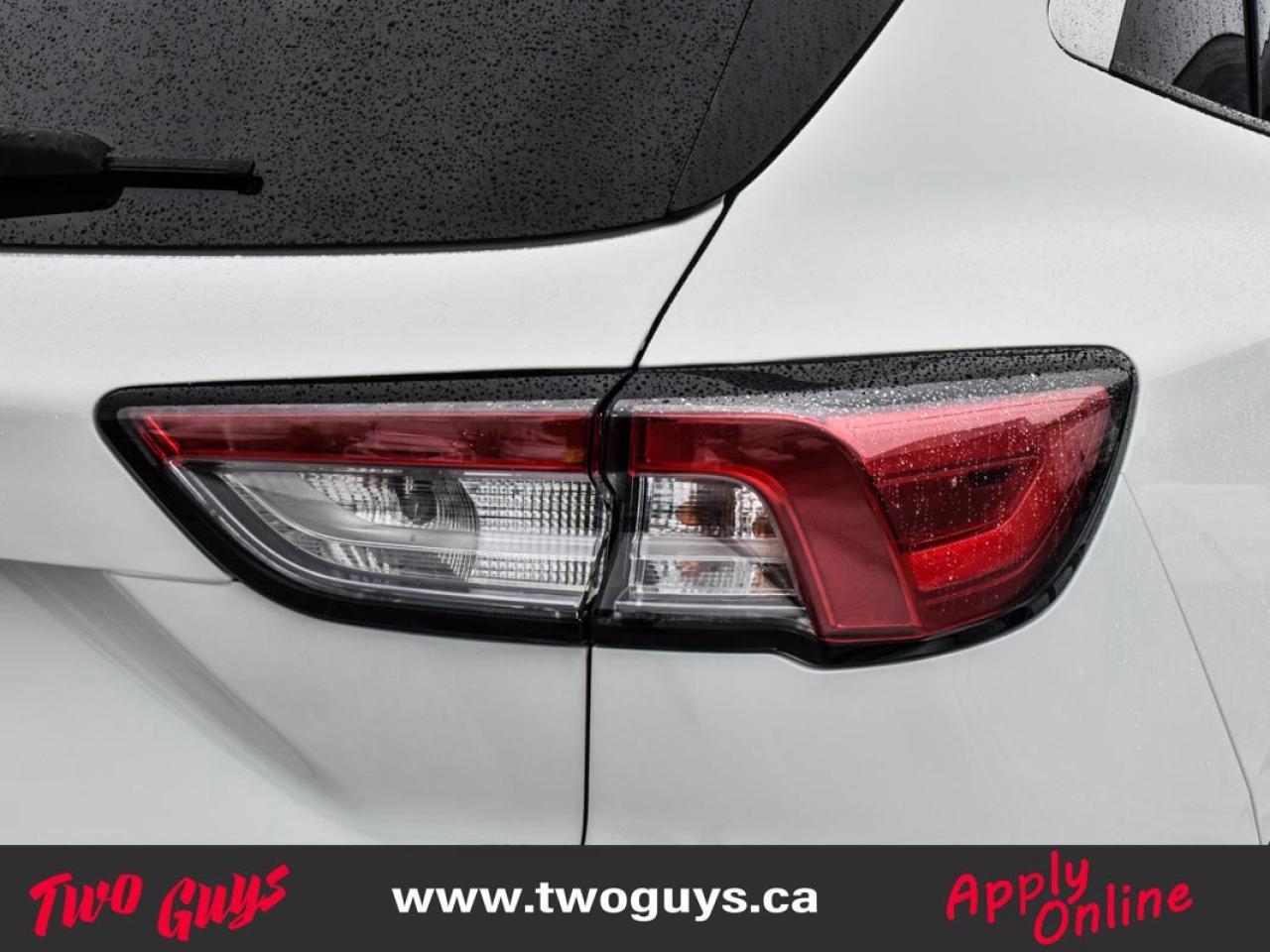 2021 Ford Escape SE   New Tires   Remote Start   Fuel Saver!! Photo