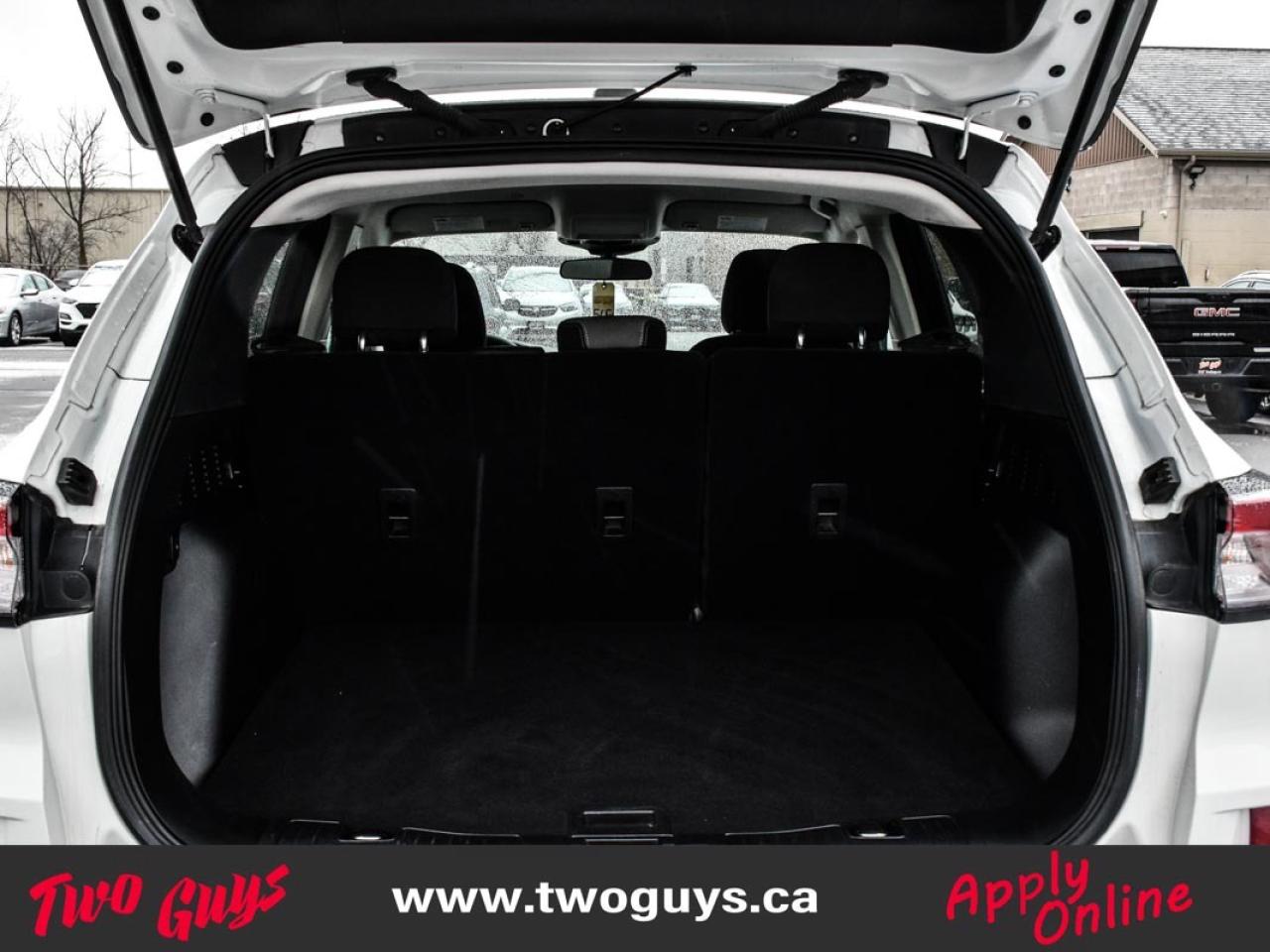 2021 Ford Escape SE   New Tires   Remote Start   Fuel Saver!! Photo