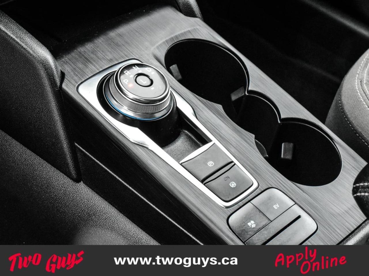 2021 Ford Escape SE   New Tires   Remote Start   Fuel Saver!! Photo