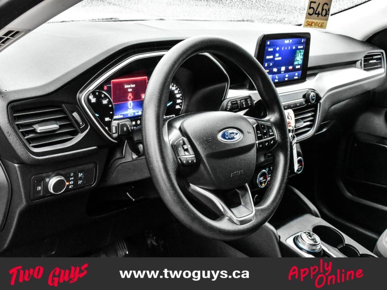 2021 Ford Escape SE   New Tires   Remote Start   Fuel Saver!! Photo