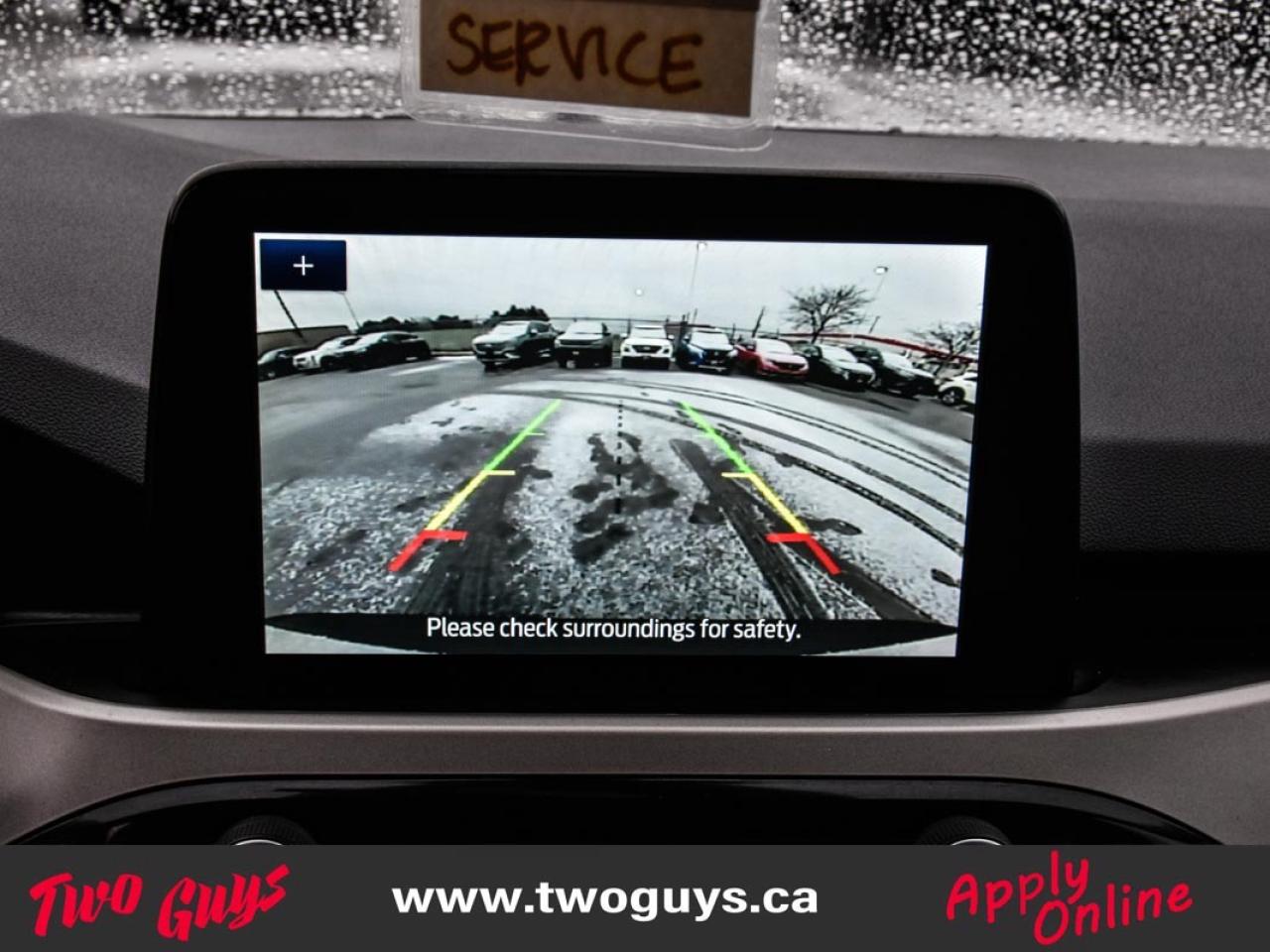 2021 Ford Escape SE   New Tires   Remote Start   Fuel Saver!! Photo