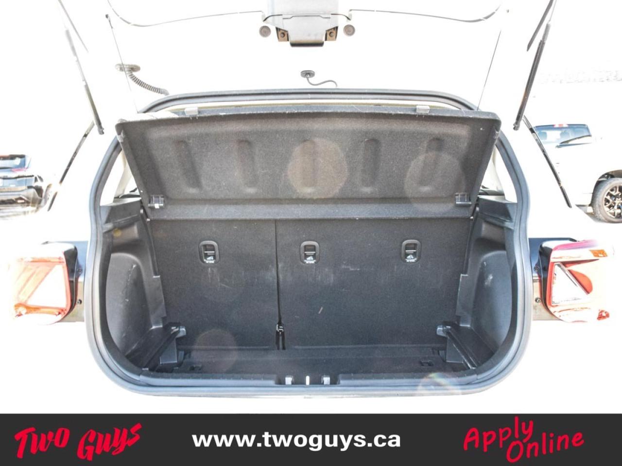 2023 Hyundai Venue Ultimate   New Tires   Sunroof   Lease Return Photo