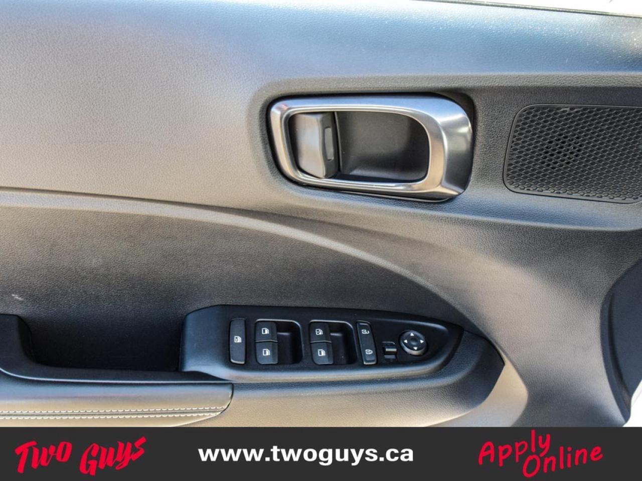 2023 Hyundai Venue Ultimate   New Tires   Sunroof   Lease Return Photo