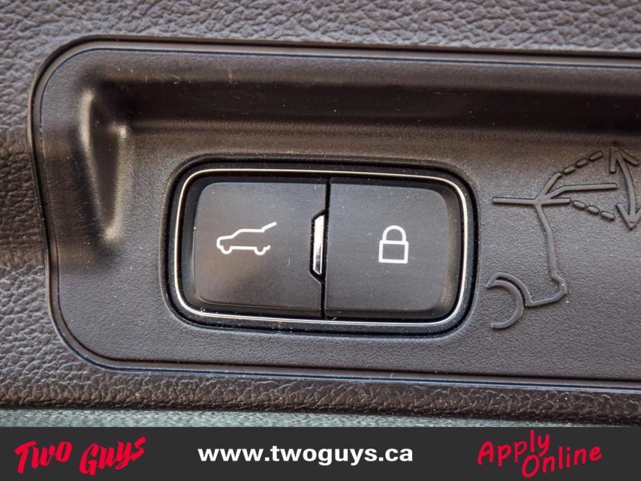 2022 Ford Explorer ST High Pkg   3.0L 4WD   Pano   Nav   Lthr Photo