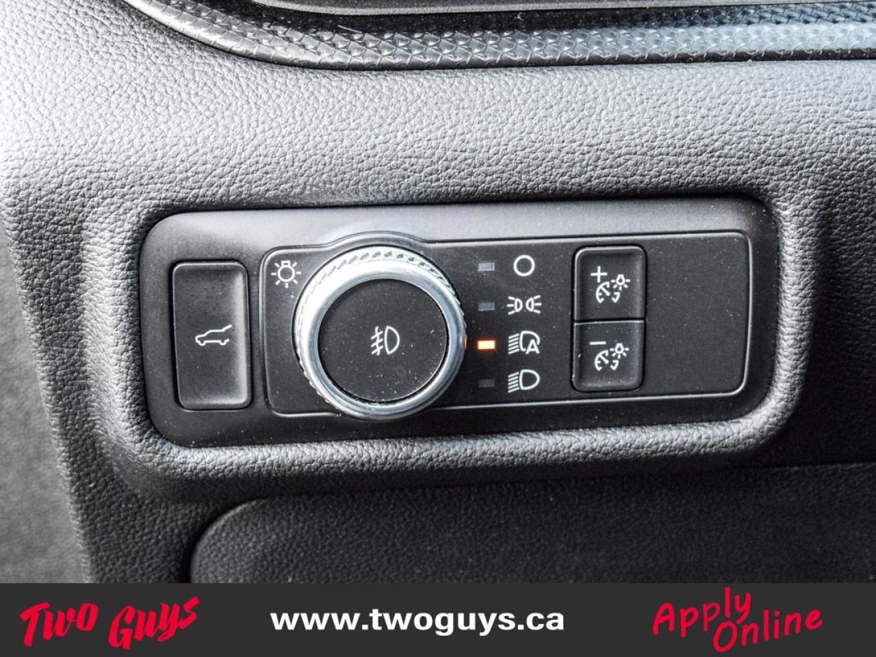 2022 Ford Explorer ST High Pkg   3.0L 4WD   Pano   Nav   Lthr Photo