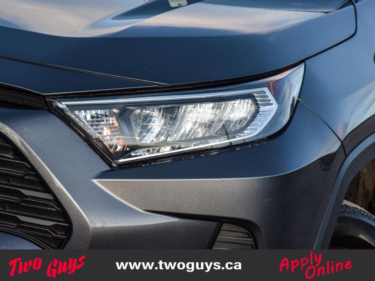 2020 Toyota RAV4 XLE FWD   Sunroof   Htd Cloth   Pwr Hatch Photo