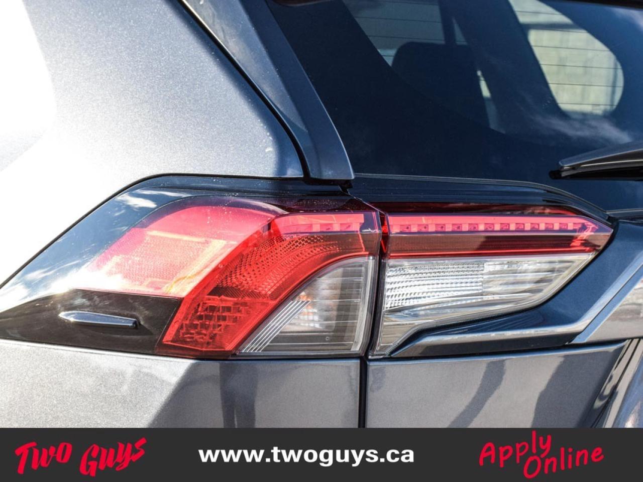 2020 Toyota RAV4 XLE FWD   Sunroof   Htd Cloth   Pwr Hatch Photo