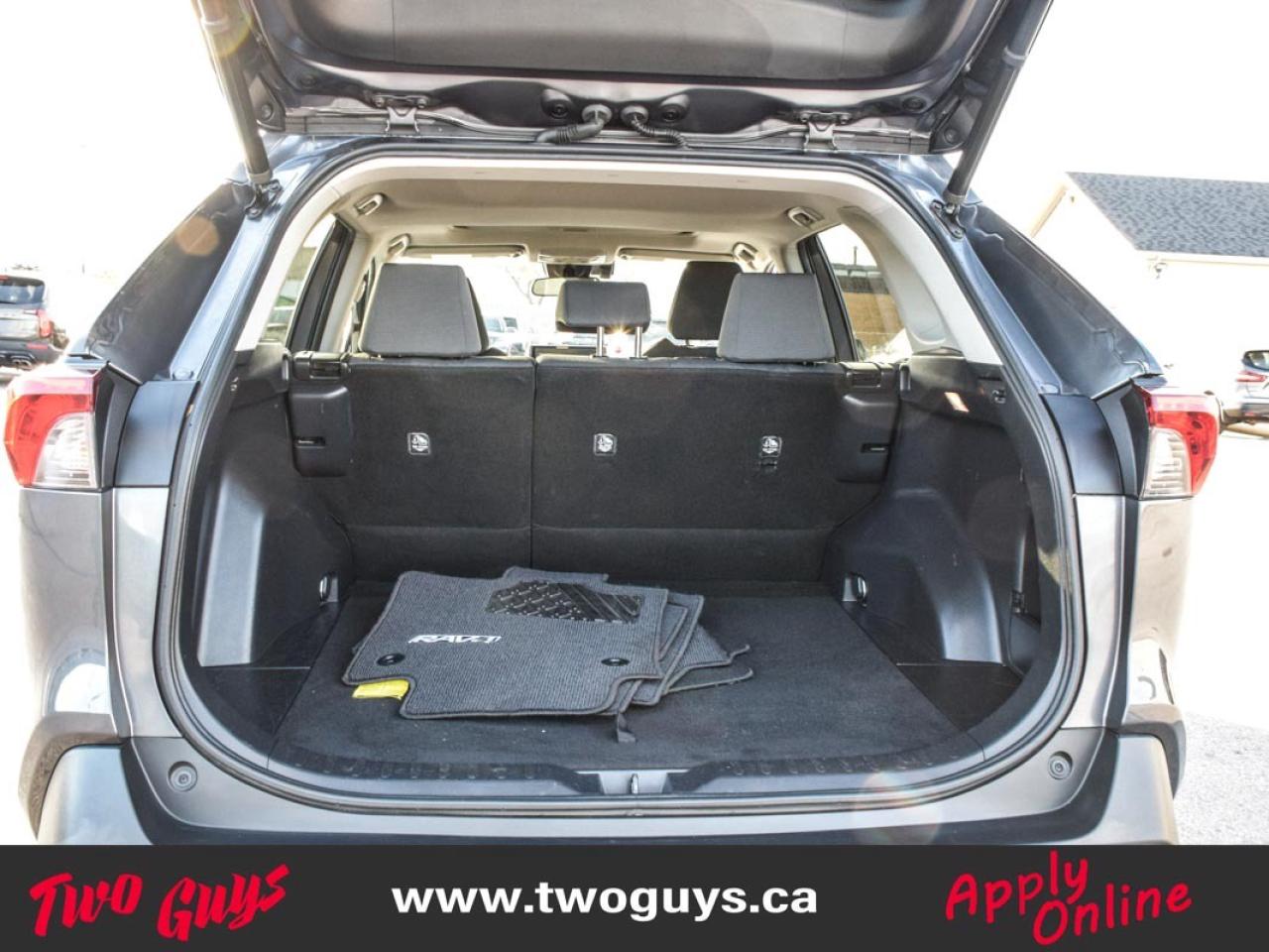 2020 Toyota RAV4 XLE FWD   Sunroof   Htd Cloth   Pwr Hatch Photo