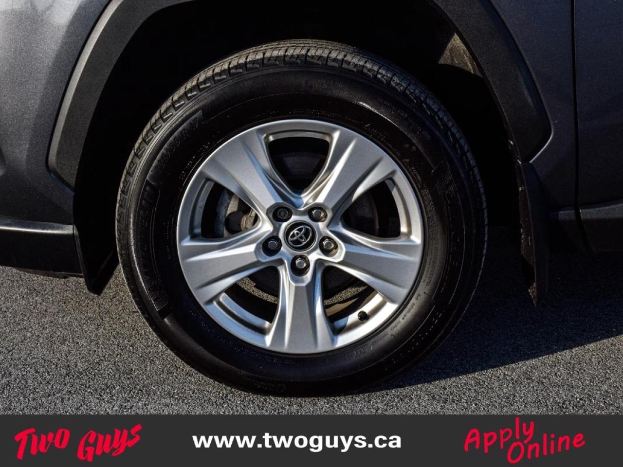 2020 Toyota RAV4 XLE FWD   Sunroof   Htd Cloth   Pwr Hatch Photo