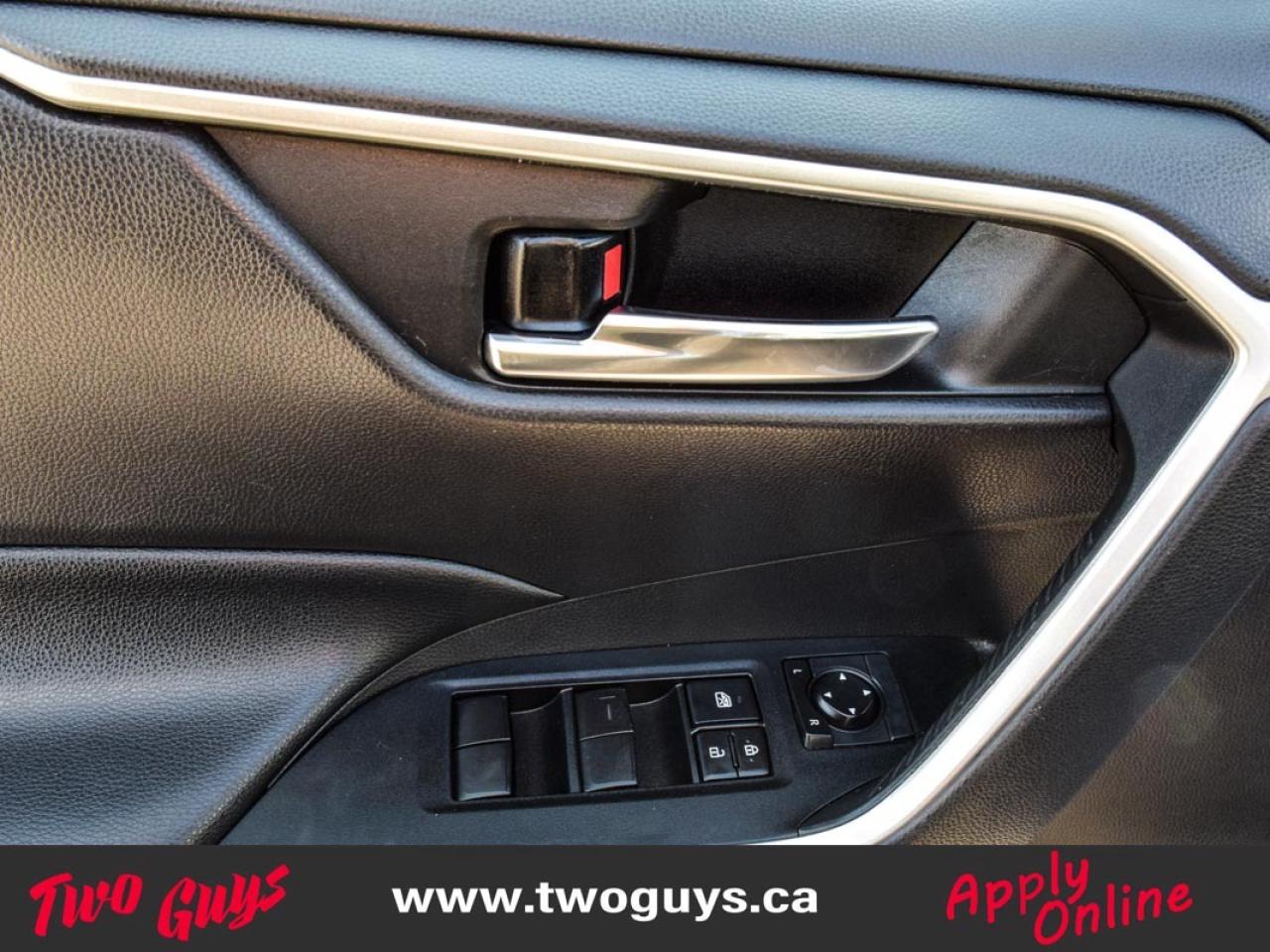 2020 Toyota RAV4 XLE FWD   Sunroof   Htd Cloth   Pwr Hatch Photo