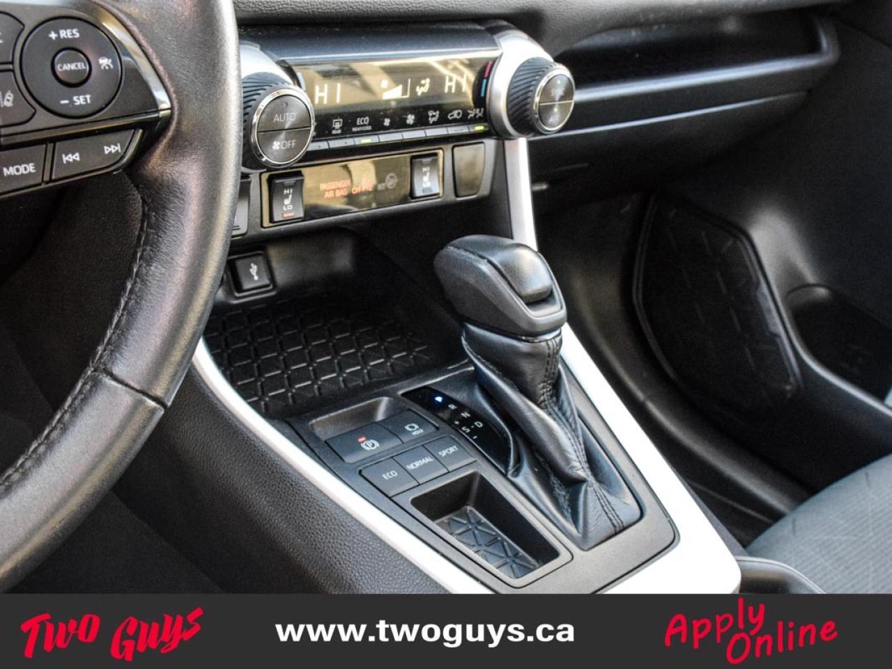 2020 Toyota RAV4 XLE FWD   Sunroof   Htd Cloth   Pwr Hatch Photo