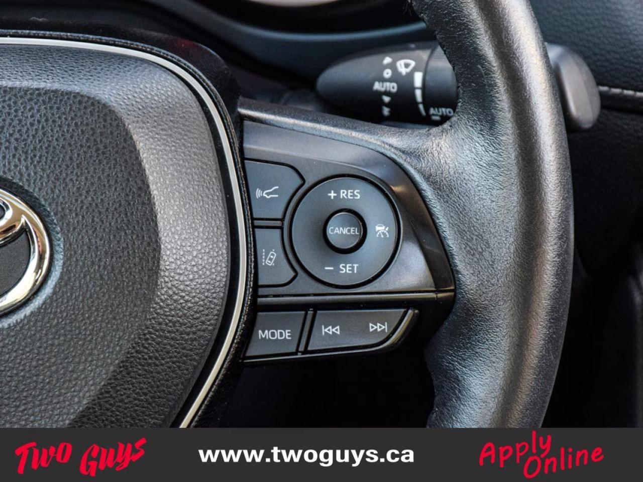 2020 Toyota RAV4 XLE FWD   Sunroof   Htd Cloth   Pwr Hatch Photo