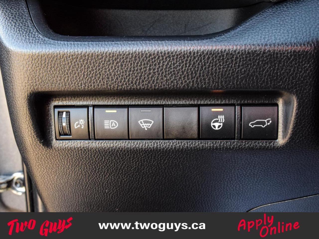 2020 Toyota RAV4 XLE FWD   Sunroof   Htd Cloth   Pwr Hatch Photo