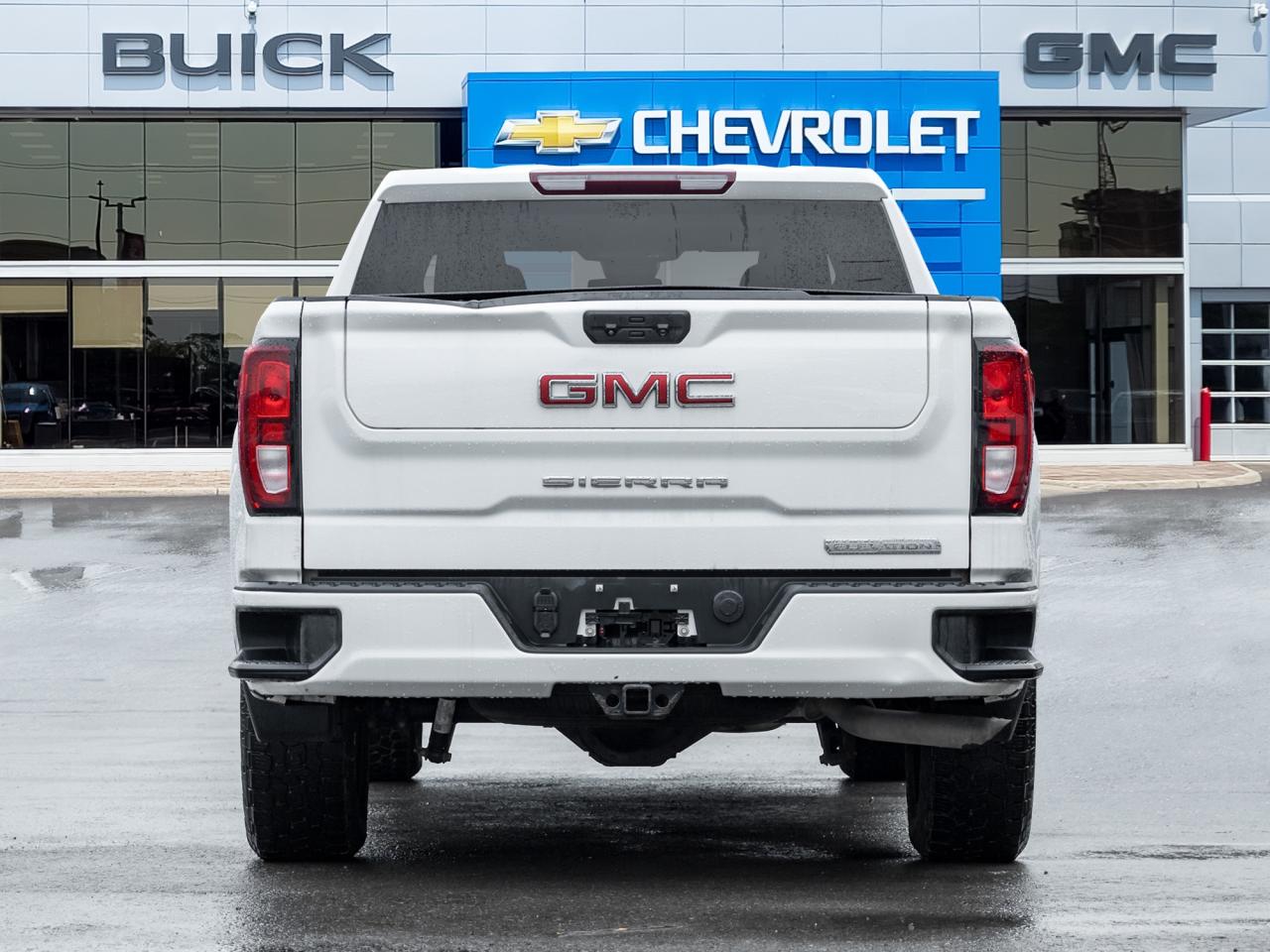 2022 GMC Sierra 1500 4WD Crew Cab 147  Elevation Photo