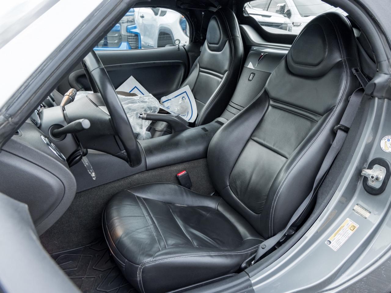 2006 Pontiac Solstice 2dr Conv, 5-SPD Manual!!, 2.4L, 18" Wheels Photo