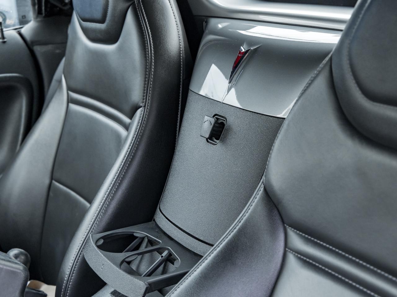 2006 Pontiac Solstice 2dr Conv, 5-SPD Manual!!, 2.4L, 18" Wheels Photo