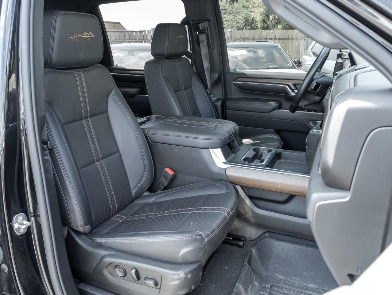 2024 Chevrolet SILVERADO 2500HD No Accident, Trailering, Tech, Off-Rd, Safety Pkgs Photo