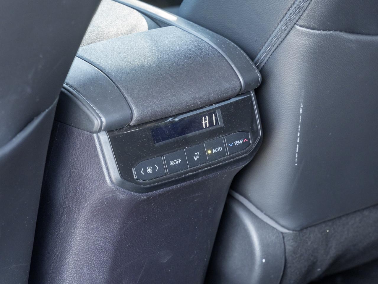 2022 Toyota Highlander XLE AWD Photo