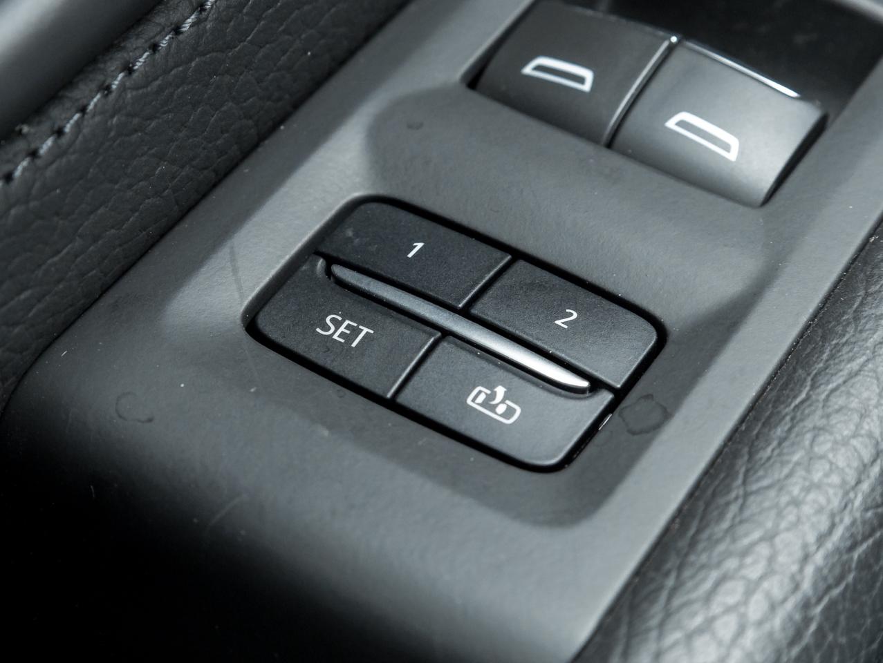 2023 GMC Yukon XL 4WD 4dr Denali, 6.2L, Premium Pkg, One owner Photo