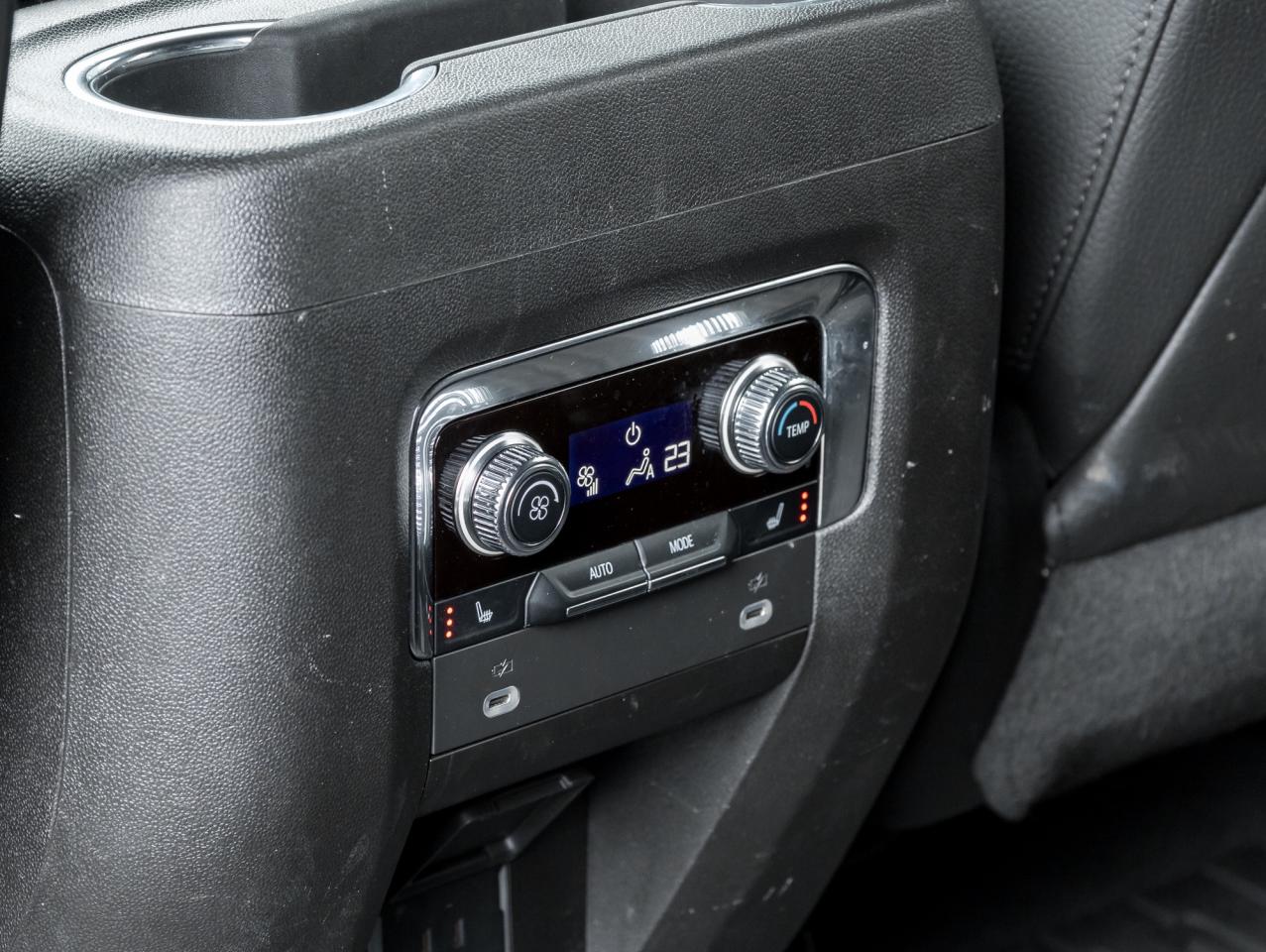 2023 GMC Yukon XL 4WD 4dr Denali, 6.2L, Premium Pkg, One owner Photo