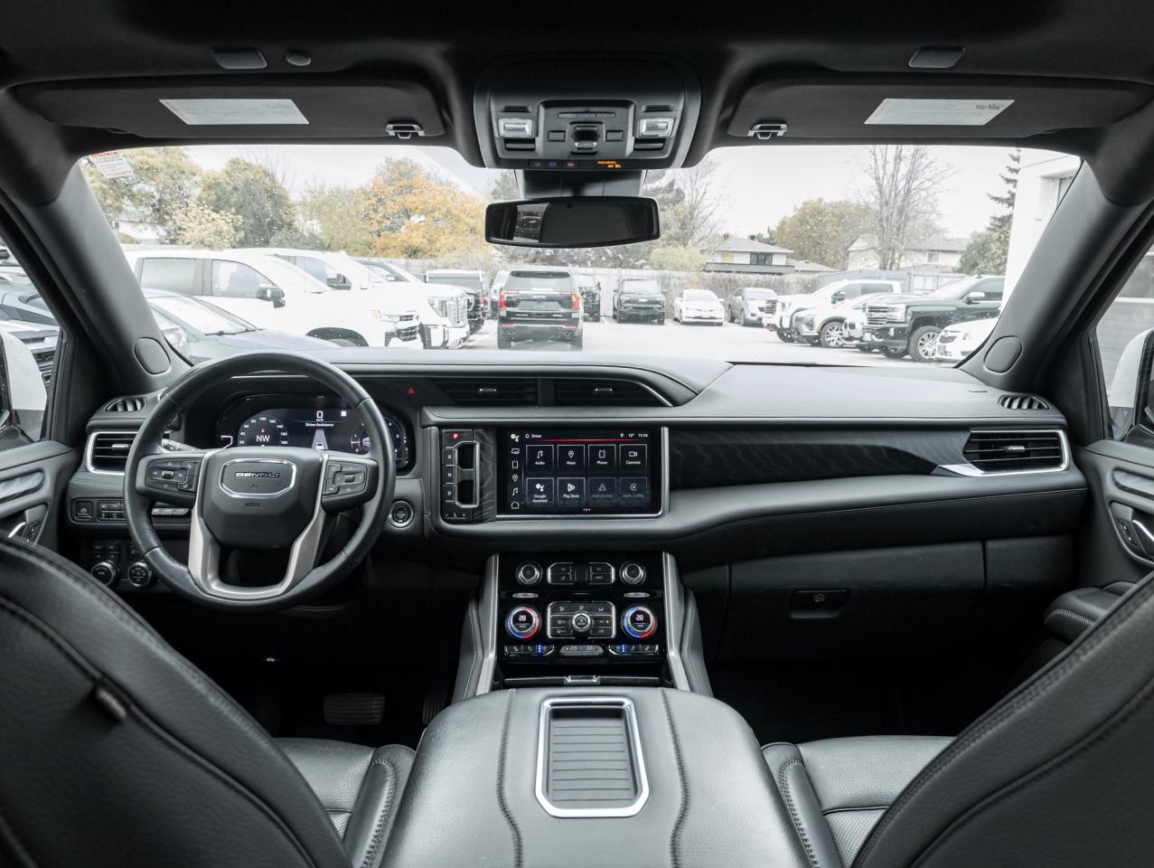 2023 GMC Yukon XL 4WD 4dr Denali, 6.2L, Premium Pkg, One owner Photo