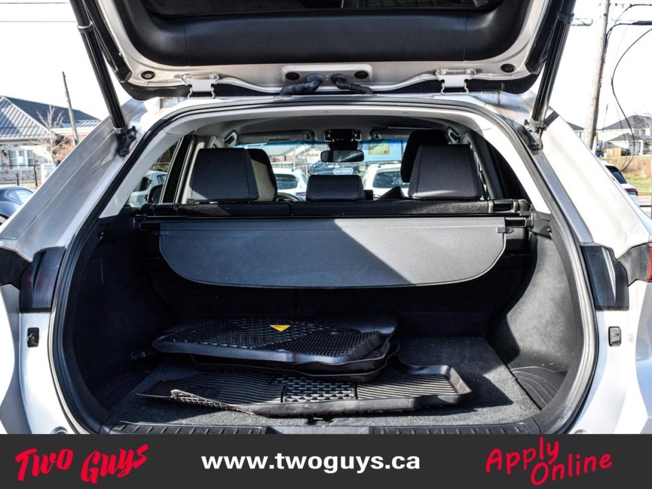 2021 Toyota Venza LE AWD   New Tires   Pwr Hatch   Clean CF Photo