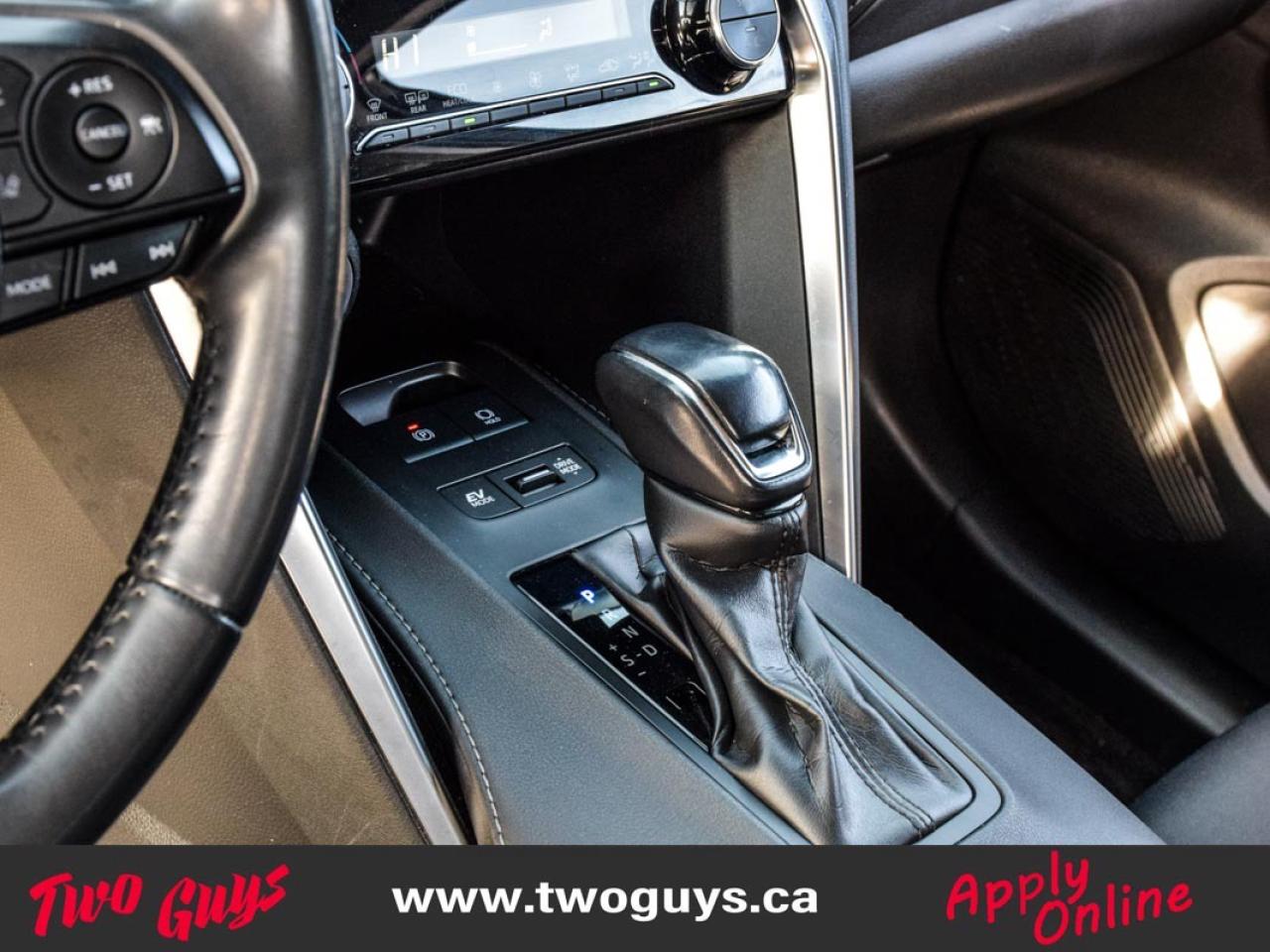 2021 Toyota Venza LE AWD Back Up Camera Heated Front Seats Photo