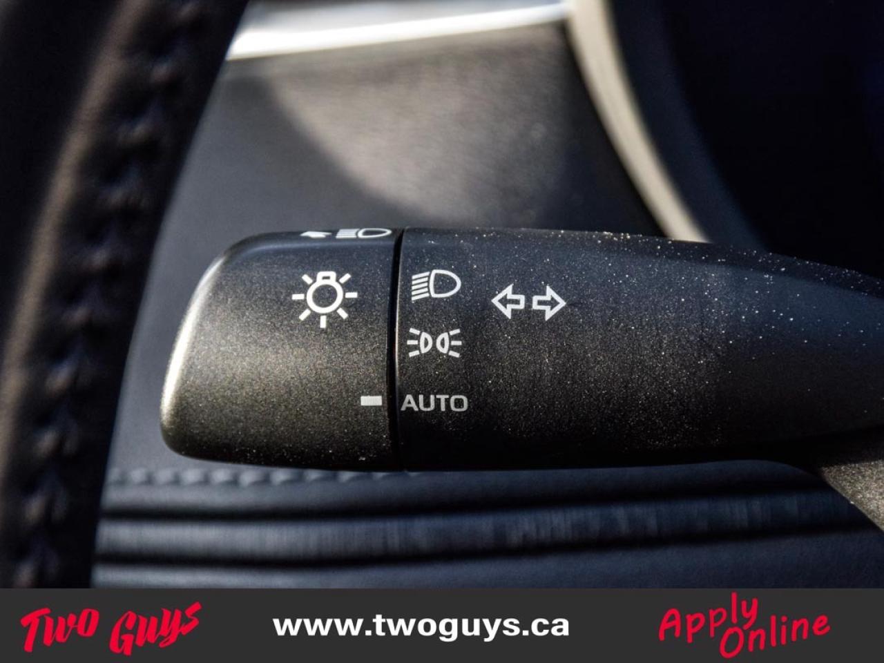 2021 Toyota Venza LE AWD Back Up Camera Heated Front Seats Photo