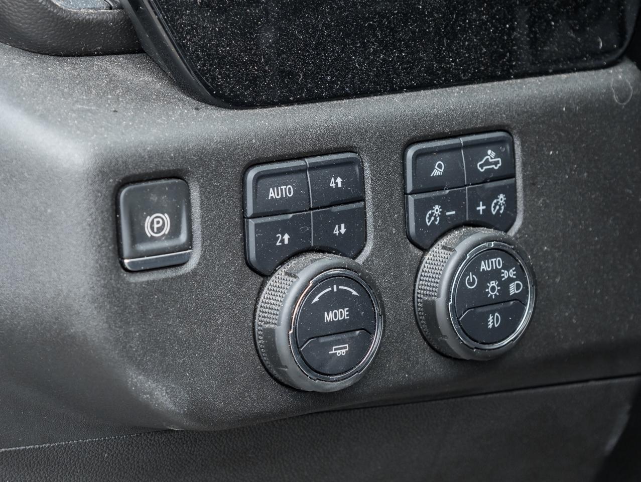 2024 Chevrolet Silverado 1500 4WD Crew RST, True North Pkg, Z71 Off-Road Pkg Photo