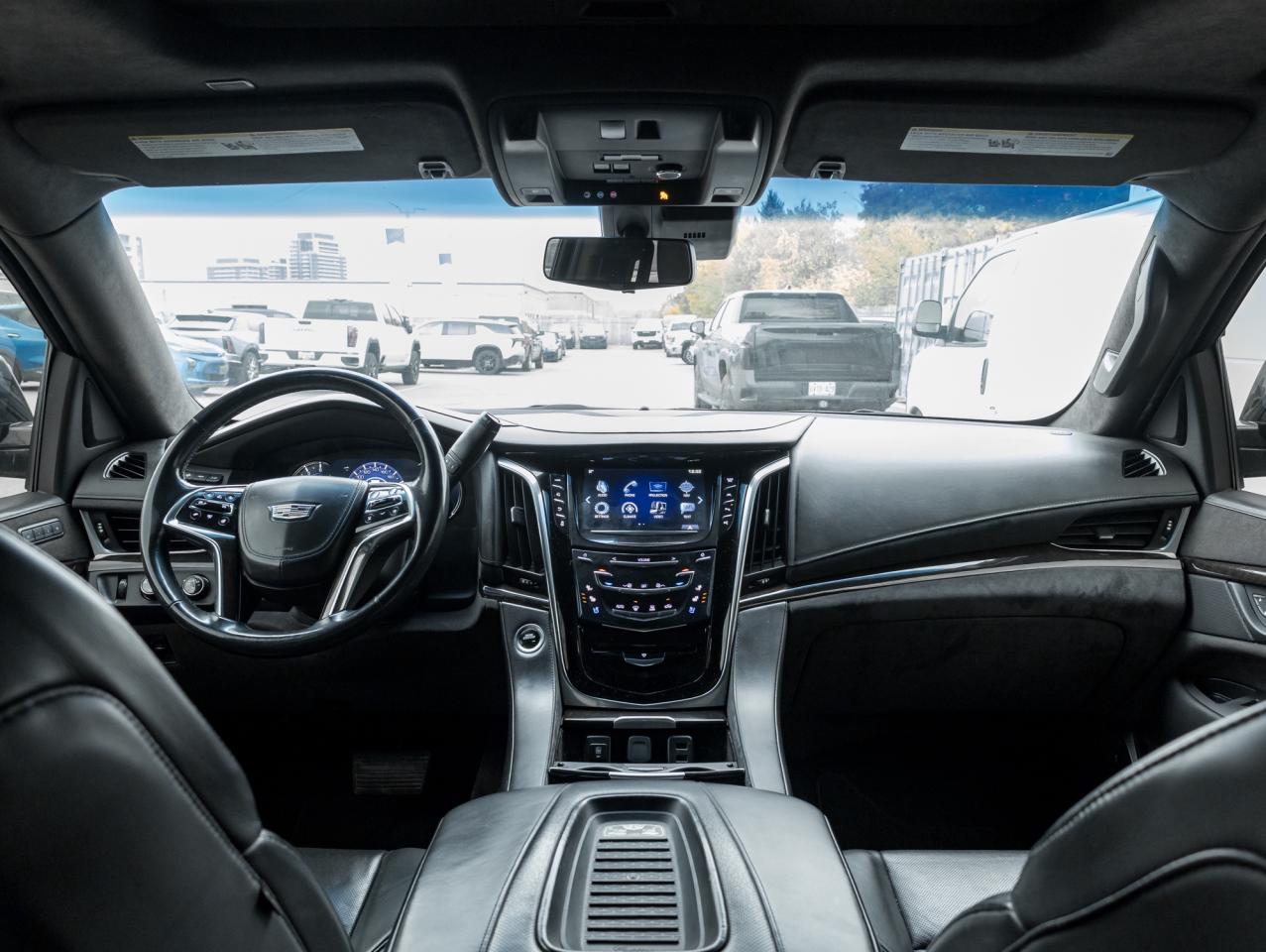 2019 Cadillac Escalade 4WD 4dr Platinum Photo