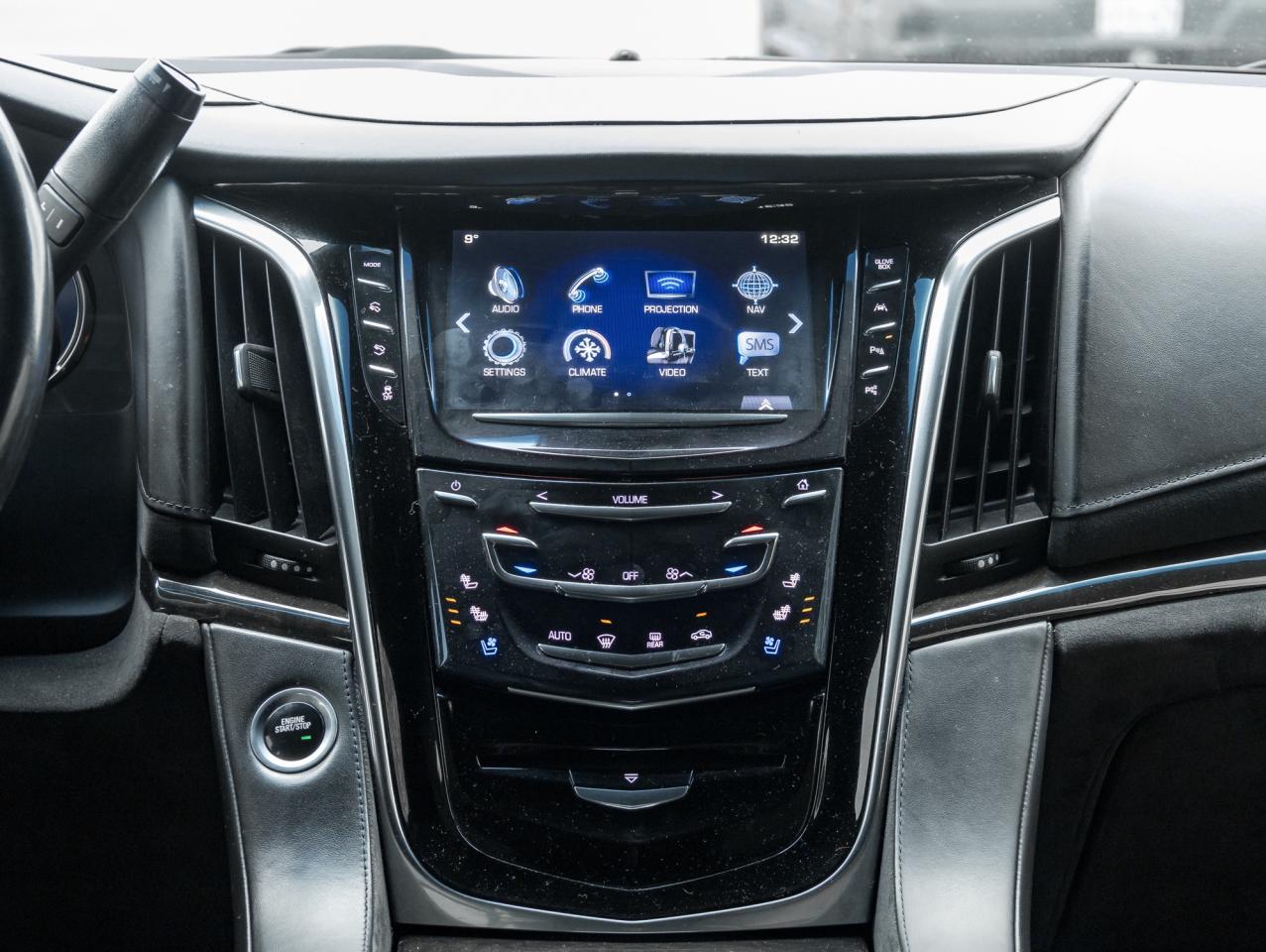 2019 Cadillac Escalade 4WD 4dr Platinum Photo