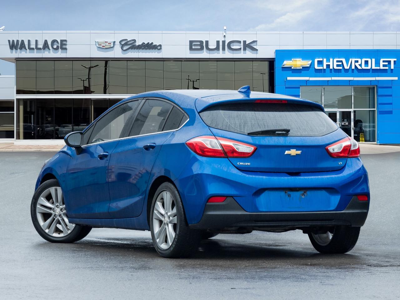2017 Chevrolet Cruze 4dr HB 1.4L LT w-1SD Photo
